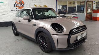 Mini One 1.5 12V ONE  2DRS BENZ 1.499CC 75KW 102PK picture 4
