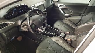 Peugeot 2008 1.2 12V E-THP AUT  PURETECH MPV  BENZ 1.199CC 81KW 110PK picture 9