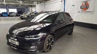 uszkodzony samochody osobowe Volkswagen Polo 1.0 TSI 12V BLUEMOTION AUT 4DRS BENZ 999CC 85KW 116PK 2020/1