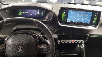 Peugeot 208 1.2 PureTech GT-Line picture 11