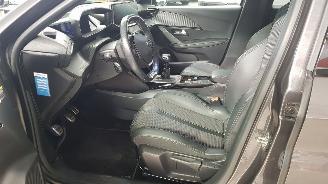 Peugeot 208 1.2 PureTech GT-Line picture 9