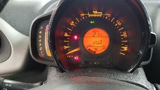 Toyota Aygo 1.0 12V VVT-i 4 DRS BENZ 998CC 51KW 69PK picture 10