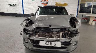 Mini Cooper 1.5 12V C00PER  CABRIO  BENZ AUT 1.499CC 100KW 136PK picture 2