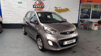 Vaurioauto  passenger cars Kia Picanto 1.0 CVVT Comfort Pack 2011/5