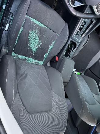 Volkswagen Golf 1.0 eTSI Life AUTOMAAT picture 17