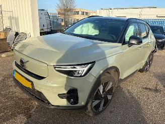 damaged passenger cars Volvo XC40 Single Motor Core AUTOMAAT  69 kWh BJ 2023 121.006 KM 2023/12