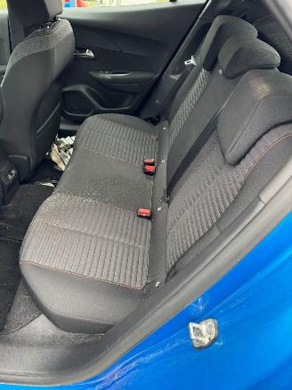 Peugeot e-2008 EV Active Pack 50 kWh BJ 2022 picture 17