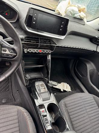 Peugeot e-2008 EV Active Pack 50 kWh BJ 2022 picture 13