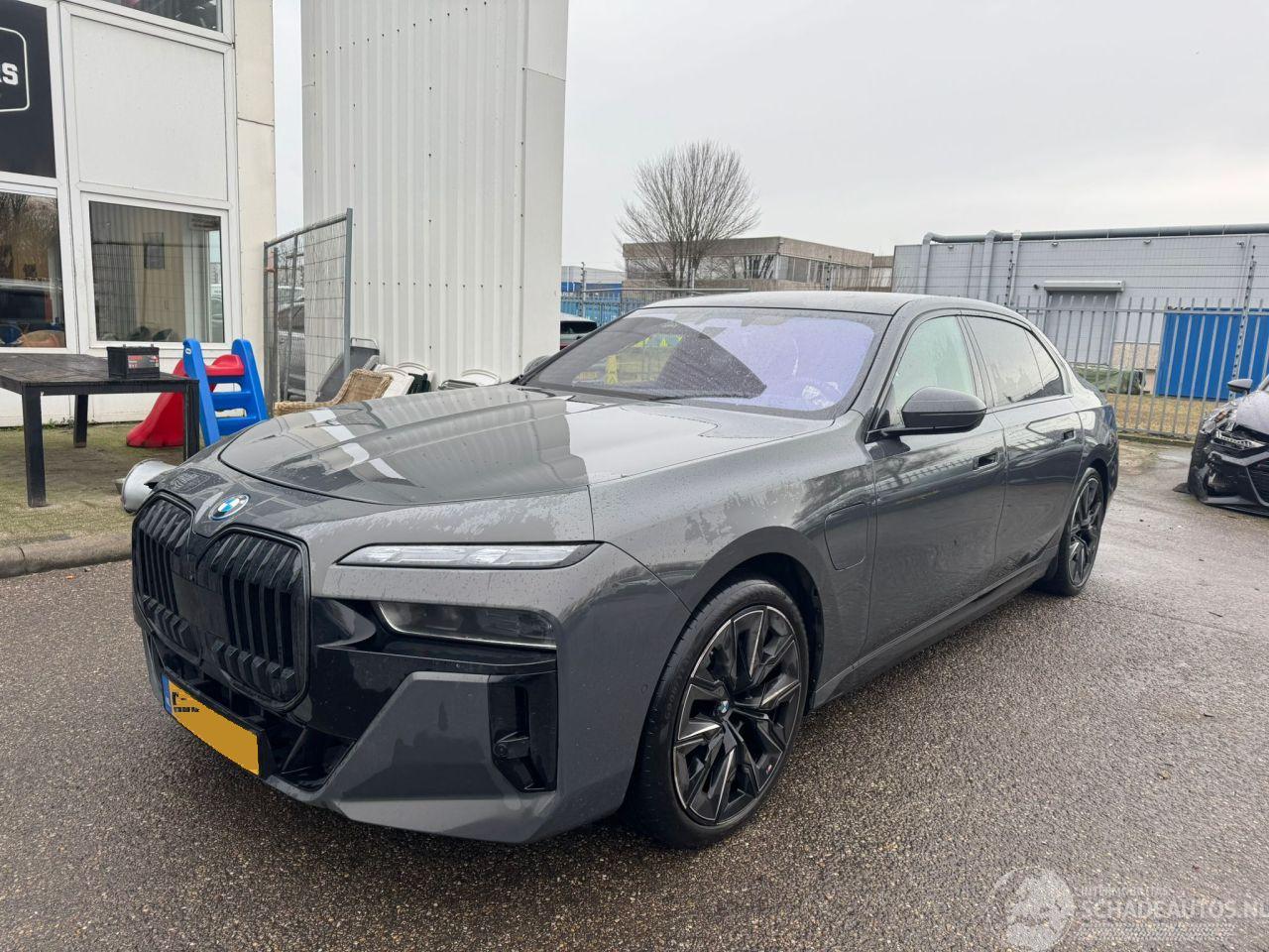 BMW 7-serie 750e xDrive AUTOMAAT SKY LOUNGE BJ 2024