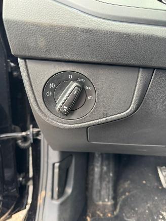 Volkswagen Taigo 1.0  AUTOMAAT TSI R-Line Business picture 18