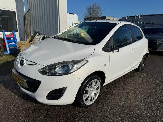 skadebil auto Mazda 2 1.3 Cool 2012/2