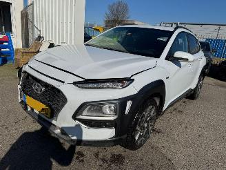 Voiture accidenté Hyundai Kona 1.6 AUTOMAAT GDI HEV Premium Sky 2020/10