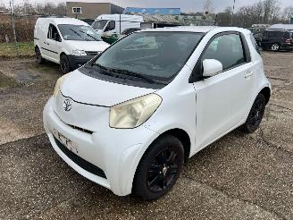 Unfallwagen Toyota iQ 1.0 VVTi Comfort 2009/7