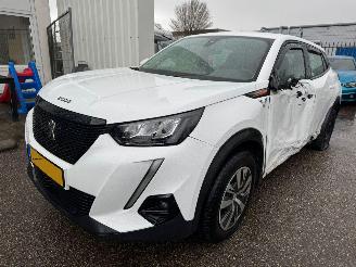 Peugeot 2008 1.2 PureTech Blue Lease Active picture 1