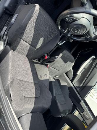 Suzuki Swift 1.2 Select Smart Hybrid picture 19