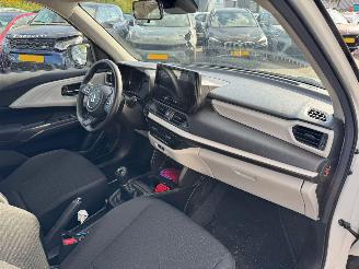 Suzuki Swift 1.2 Comfort Smart Hybrid picture 14