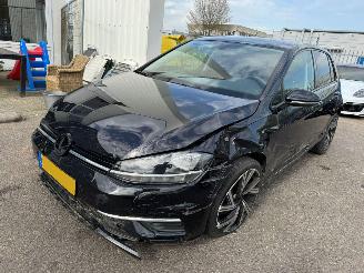 Voiture accidenté Volkswagen Golf 1.4 TSI Highline 2018/2