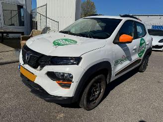 krockskadad bil auto Dacia Spring Comfort Plus 27 kWh 2022/6