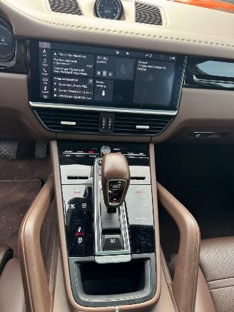 Porsche Cayenne 3.0 AUTOMAAT E-Hybrid picture 17