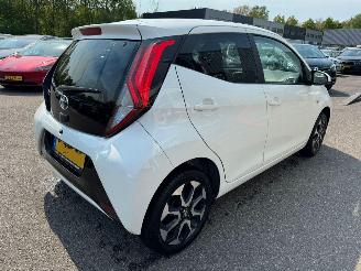 Toyota Aygo 1.0 VVT-i x-joy picture 5