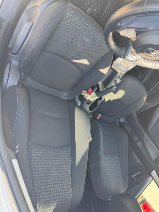 Mazda 2 1.5 Skyactiv-G Sport Selected picture 18