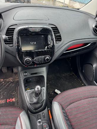 Renault Captur 0.9 TCe Helly Hansen picture 13