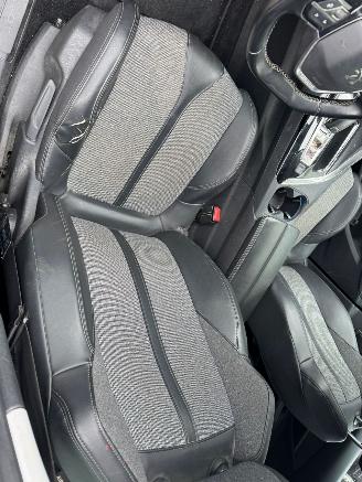 Peugeot 3008 1.2 AUTOMAAT PureTech Blue Lease Premium picture 18