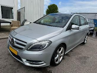 Voiture accidenté Mercedes B-klasse 180 AUTOMAAT Ambition 2014/3