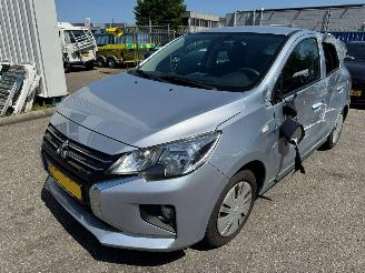 uszkodzony samochody osobowe Mitsubishi Space-star 1.0 Cool+ 2020/11