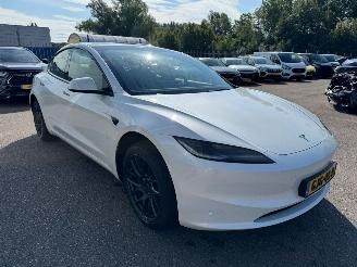 Schadeauto Tesla Model 3 RWD 60 kWh 2024/8