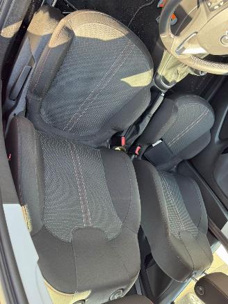 Opel Corsa 1.4 Online Edition picture 21