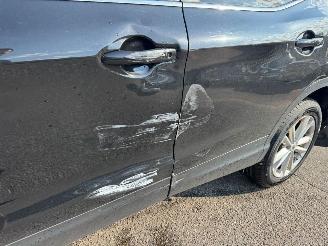 Nissan Qashqai 1.2 Connect Edition picture 3