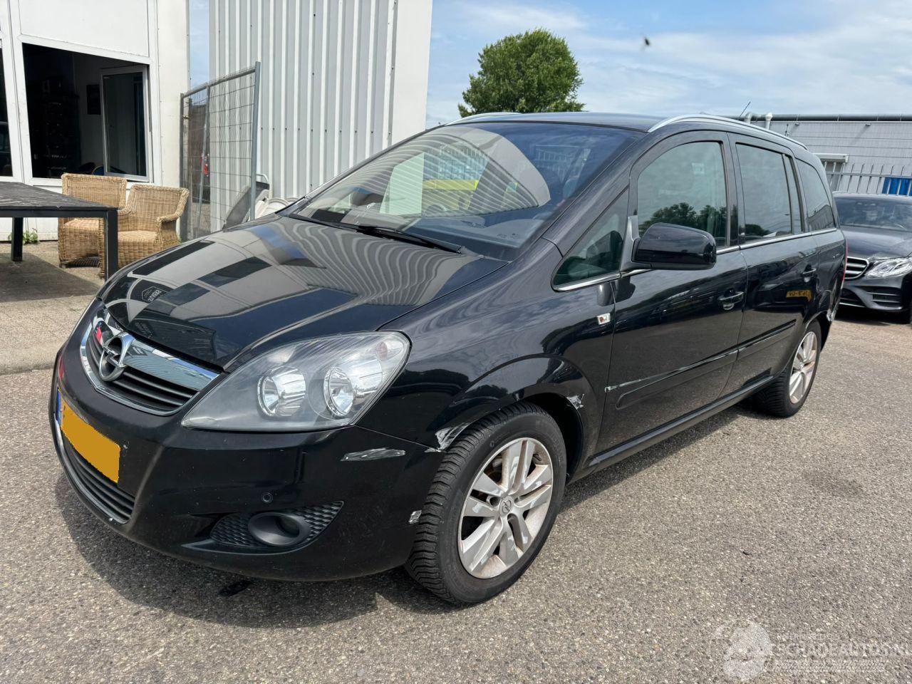 Opel Zafira 1.8 Cosmo