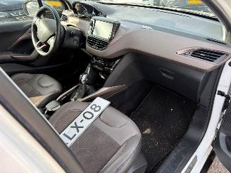 Peugeot 2008 1.6 VTi Féline picture 12