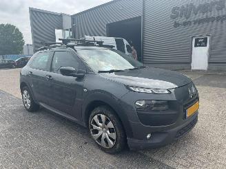damaged passenger cars Citroën C4 cactus 1.2|AUTOMAAT  e-VTi Business 2015/6