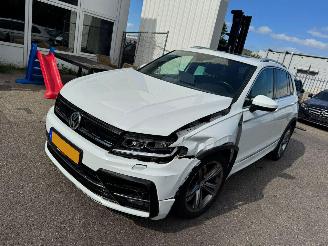 Unfallwagen Volkswagen Tiguan 2.0 AUTOMAAT TSI 4Motion Highline Business R 2019/7