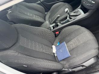Peugeot 308 SW 1.6 BlueHDI Blue Lease Executive Pack picture 17
