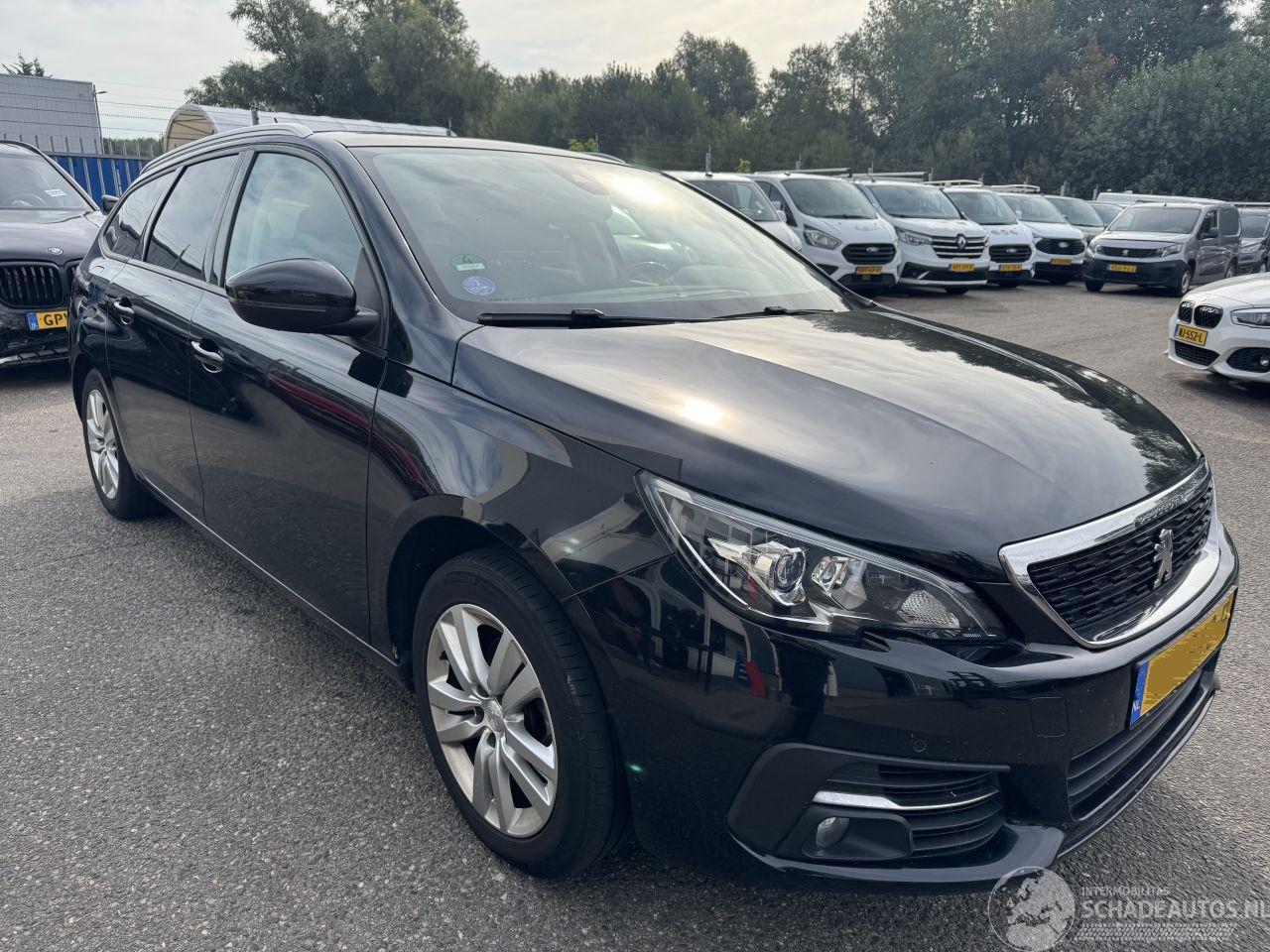 Peugeot 308 1.2 PureTech Blue Lease Executive