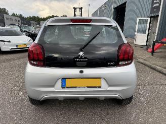 Peugeot 108 1.2 e-VTi AIIure automaat picture 4