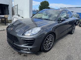Schadeauto Porsche Macan 2.0 2017/10