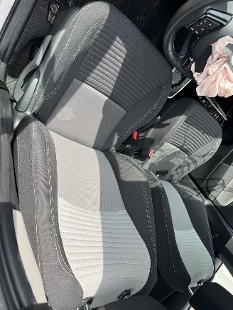 Toyota Yaris 1.5 VVT-I Active AUTOMAAT picture 12