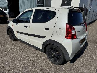 krockskadad bil auto Suzuki Alto 1.0 comfort Plus 2010/12