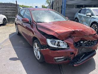 Volvo V-60 2.4 D6 AWD PLUG IN HYBRID  SUMMUM picture 4