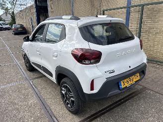 krockskadad bil auto Dacia Spring ESSENTIAL 27 KWh 2024/1