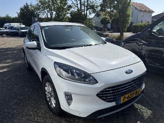 Ford Kuga 2.5 PHEV  Titanium picture 3