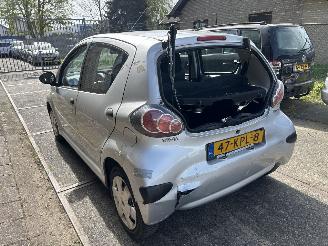 Toyota Aygo 1.0 12V ACCESS picture 4