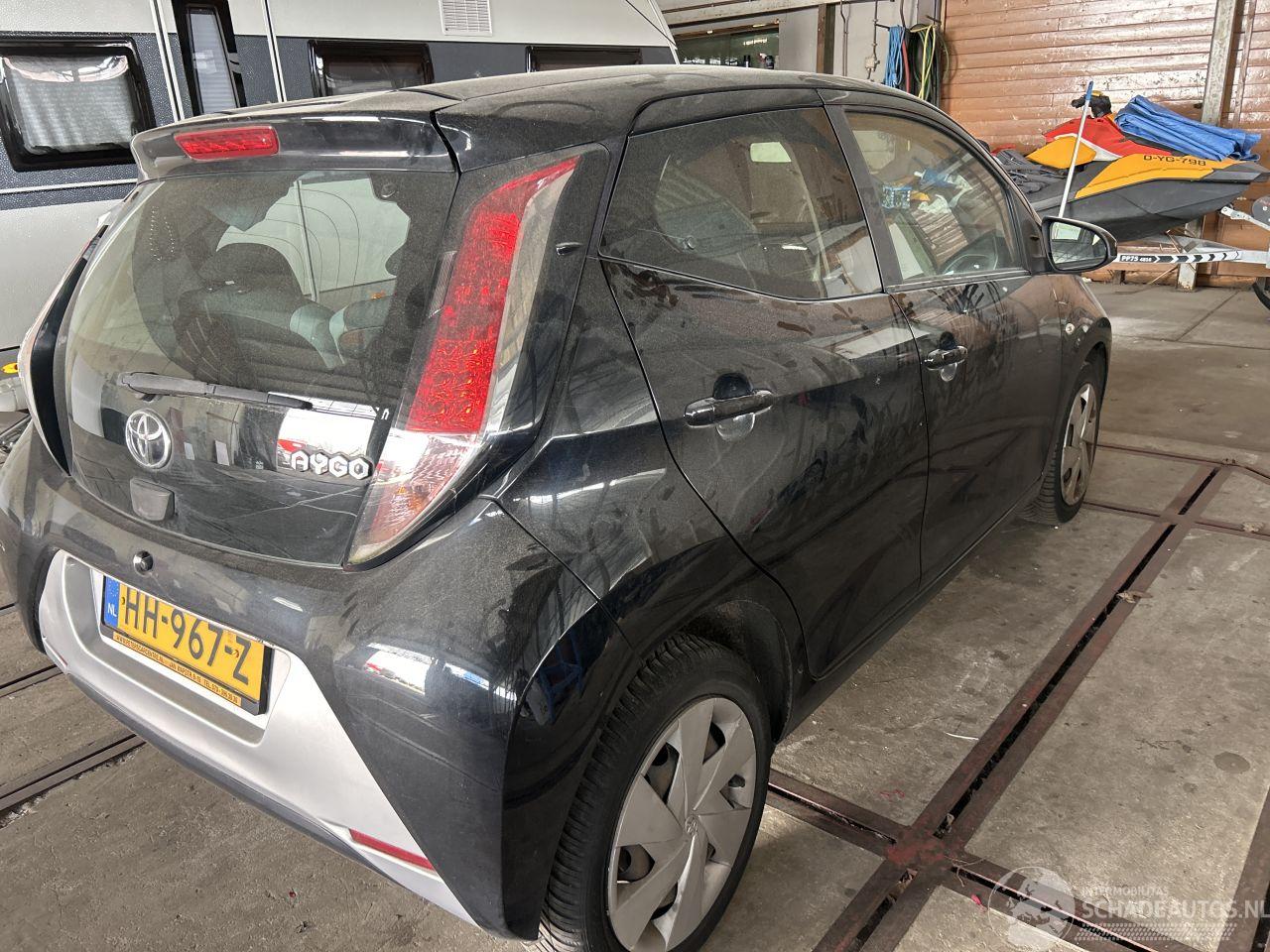 Toyota Aygo 1.0 VVT-I  X-PLAY