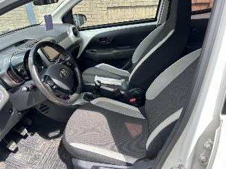 Toyota Aygo 1.0 VVT-I X-PLAY picture 9