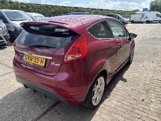 Ford Fiesta 1.6 GHIA picture 2