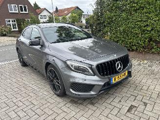 Damaged car Mercedes GLA 250 PRESTIGE 2015/8